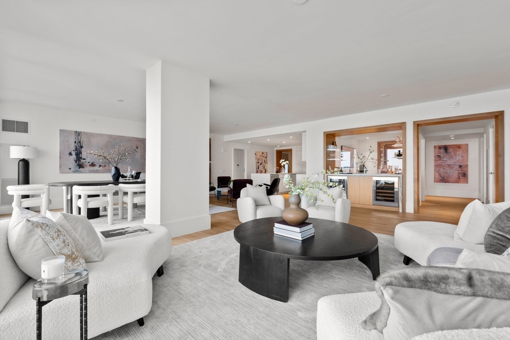 150 Seaport Boulevard 15CD