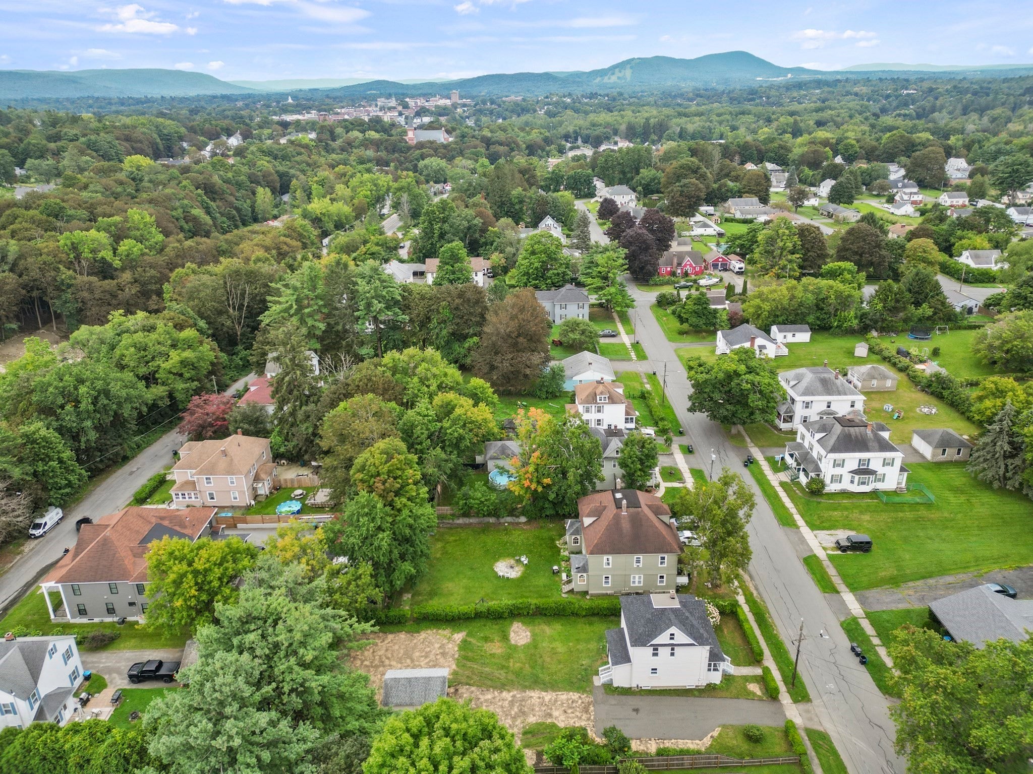 80 Calumet St, Pittsfield, MA Photo #39