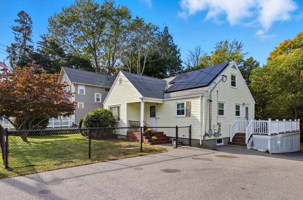 84 Madison St