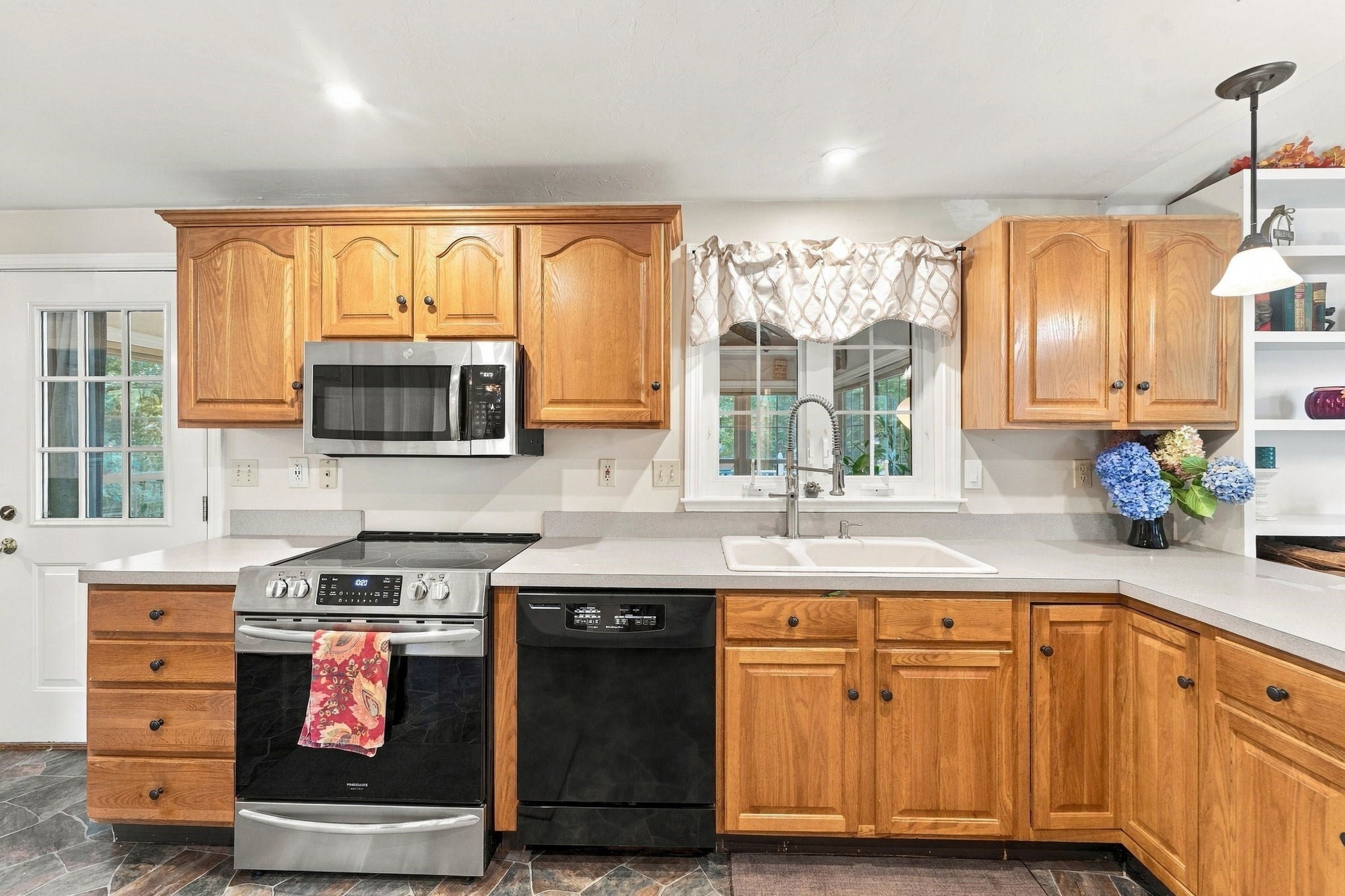 26 Sunset Dr, Douglas, MA, 26 Sunset Dr, Douglas, MA Photo #10