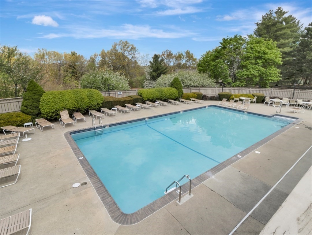 2102 Lewis O Gray Dr #2102, Saugus, MA Photo #34