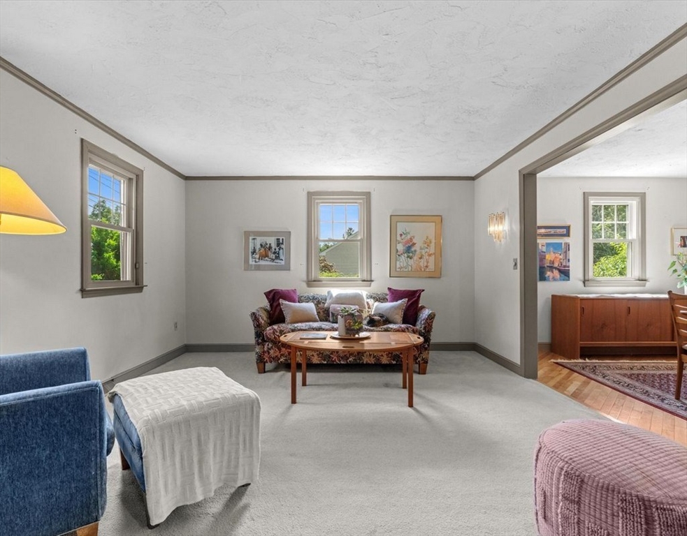 9 Pleasantview Ter