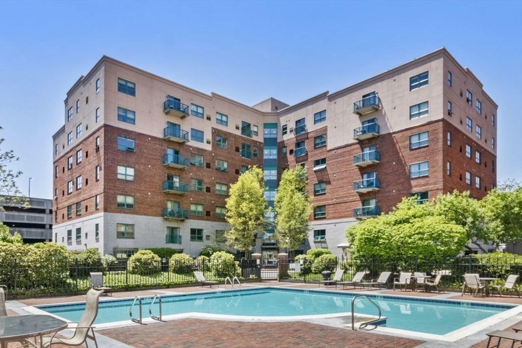 175 Cottage St 504