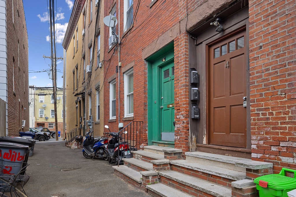 3 4 5 Wilbur Ct