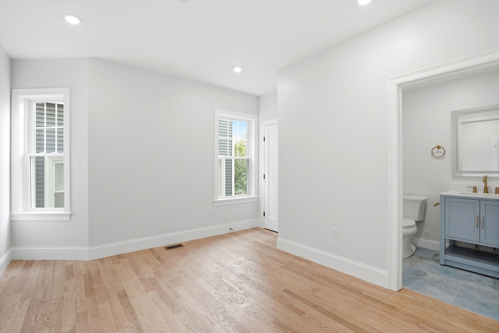 13 Langmaid Ave #3, Somerville, MA Photo #9