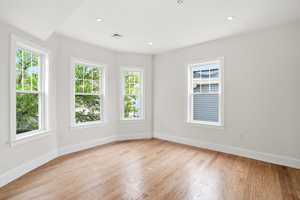 13 Langmaid Ave #3, Somerville, MA Photo #7