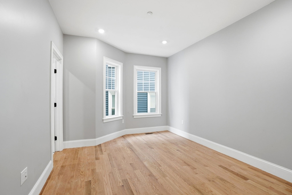 13 Langmaid Ave #3, Somerville, MA Photo #13