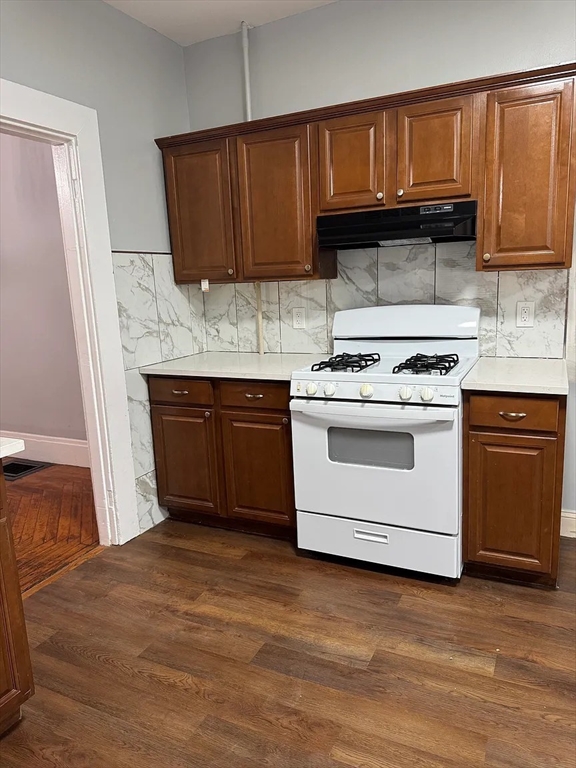126 Norwell St 126