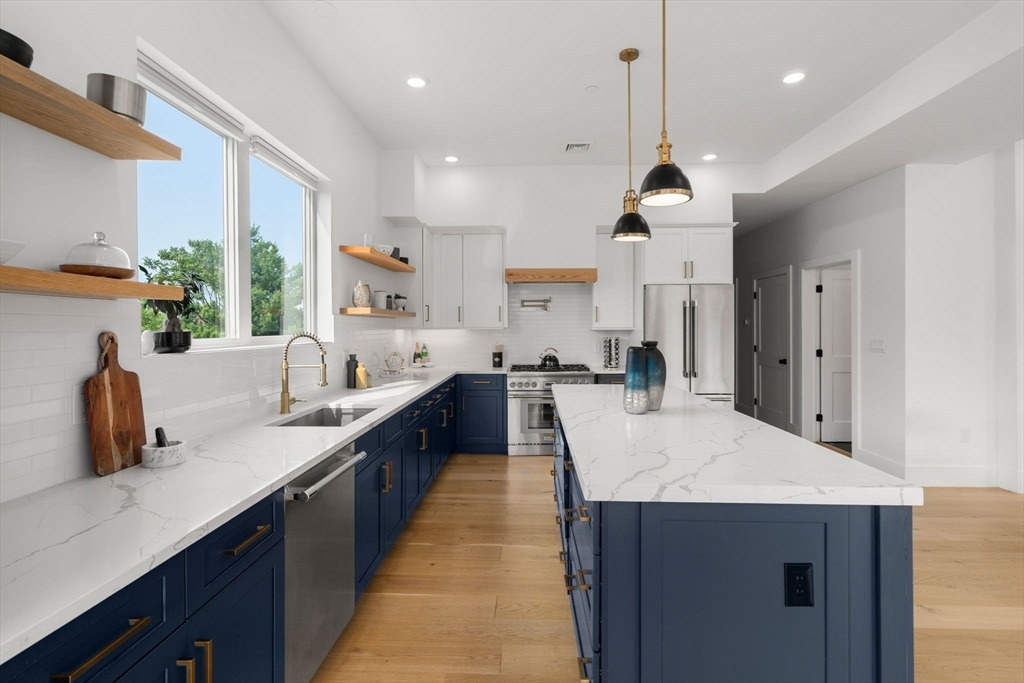 32 Murdock St 2