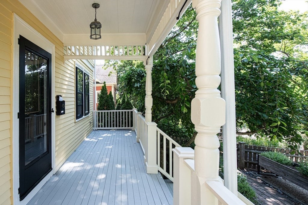 147 Lowell St