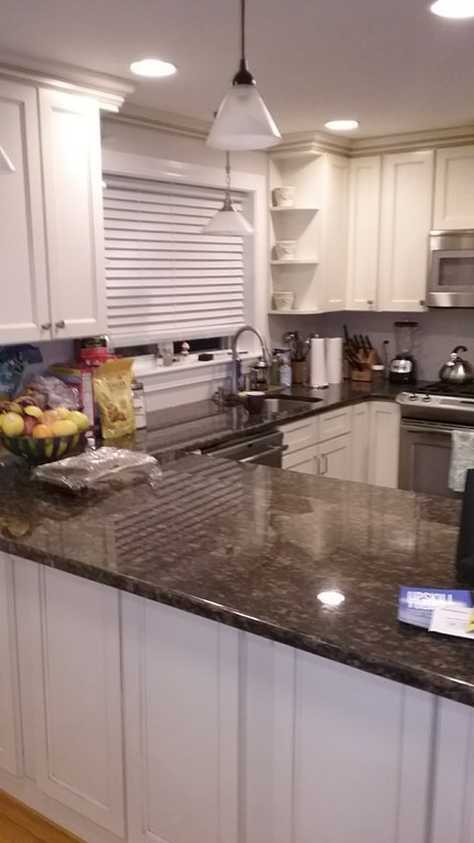 Brookline, Massachusetts 02445, United States, 3 Bedrooms Bedrooms, ,2 BathroomsBathrooms,Residential,Active,178320