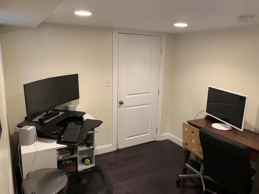 Brookline, Massachusetts 02445, United States, 3 Bedrooms Bedrooms, ,2 BathroomsBathrooms,Residential,Active,178320