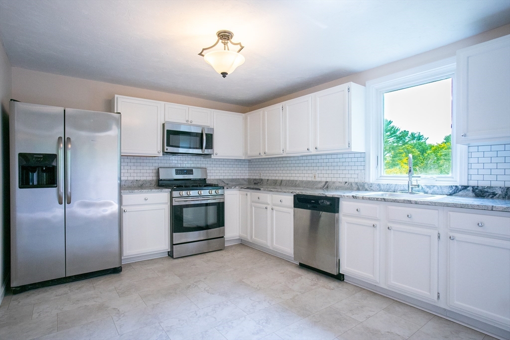 853 Main St
