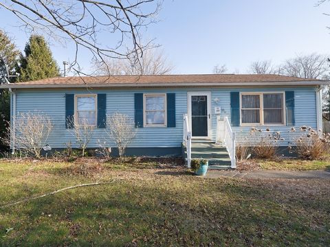 Photo of 109 Pendleton Ave, Springfield, MA 01109 (MLS # 73508026)