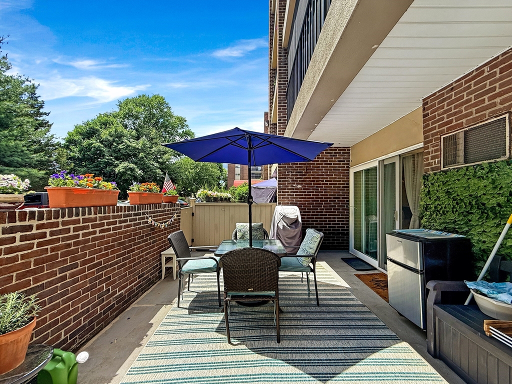 66 Main St 11A