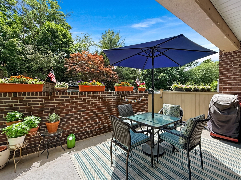 66 Main St 11A