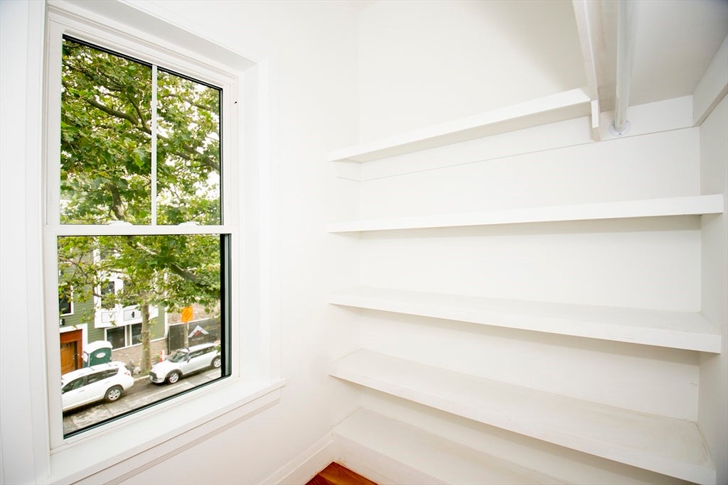 348 Chelsea St #3, Boston, MA Photo #9
