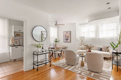 Photo of 274 Clarendon St #10, Boston, MA 02116 (MLS # 73492513)