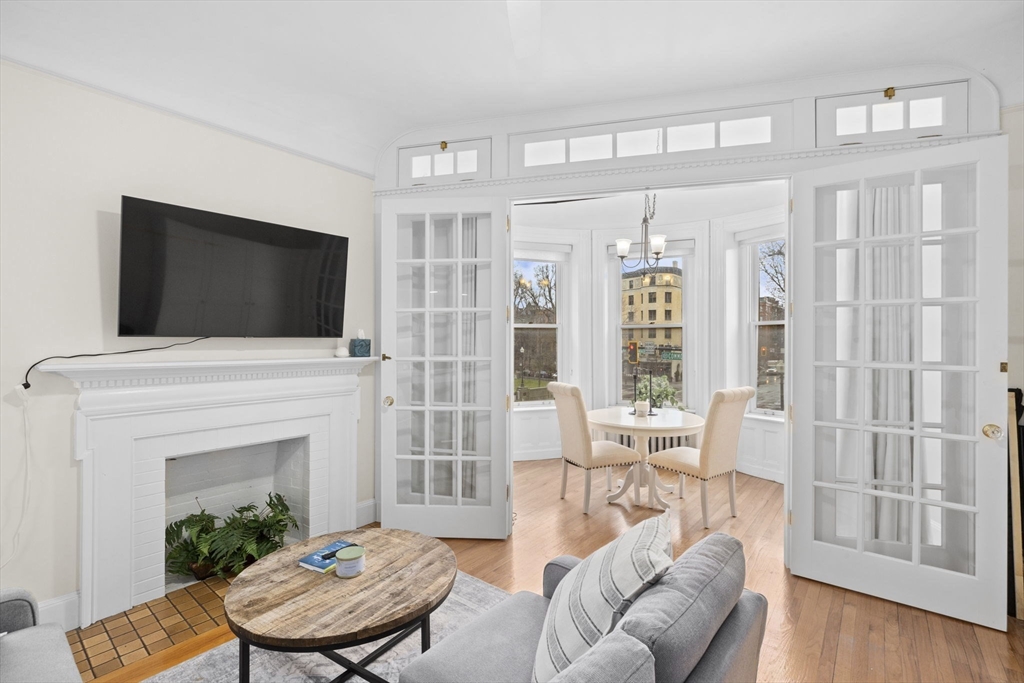 362 Commonwealth Ave 2H