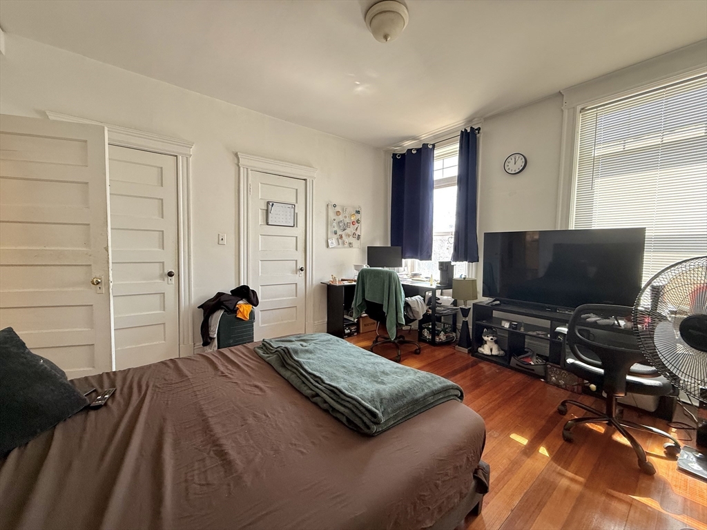 1908 Beacon St #2, Brookline, MA Photo #17