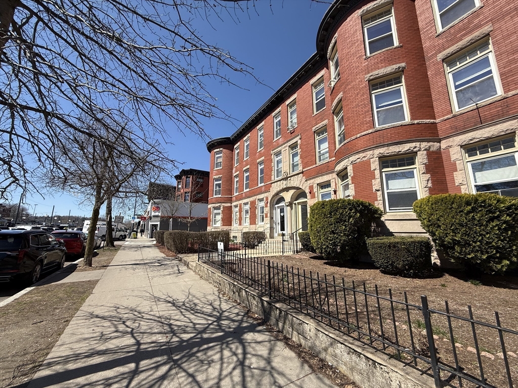 1908 Beacon St #2, Brookline, MA Photo #19