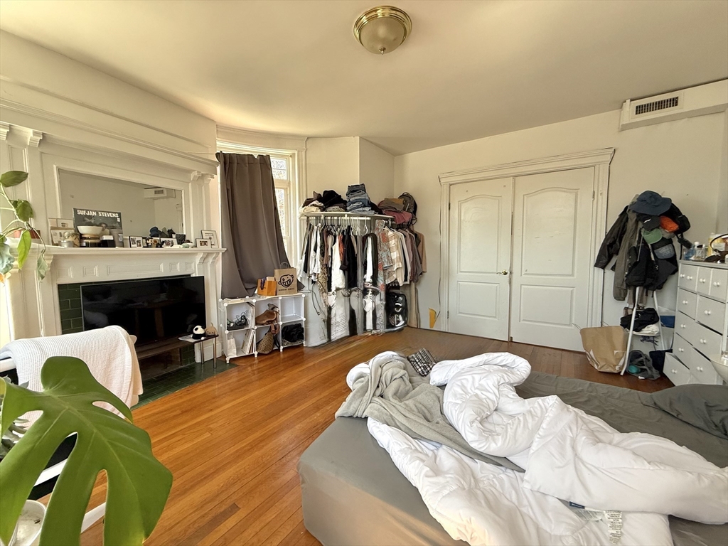 1908 Beacon St #2, Brookline, MA Photo #7