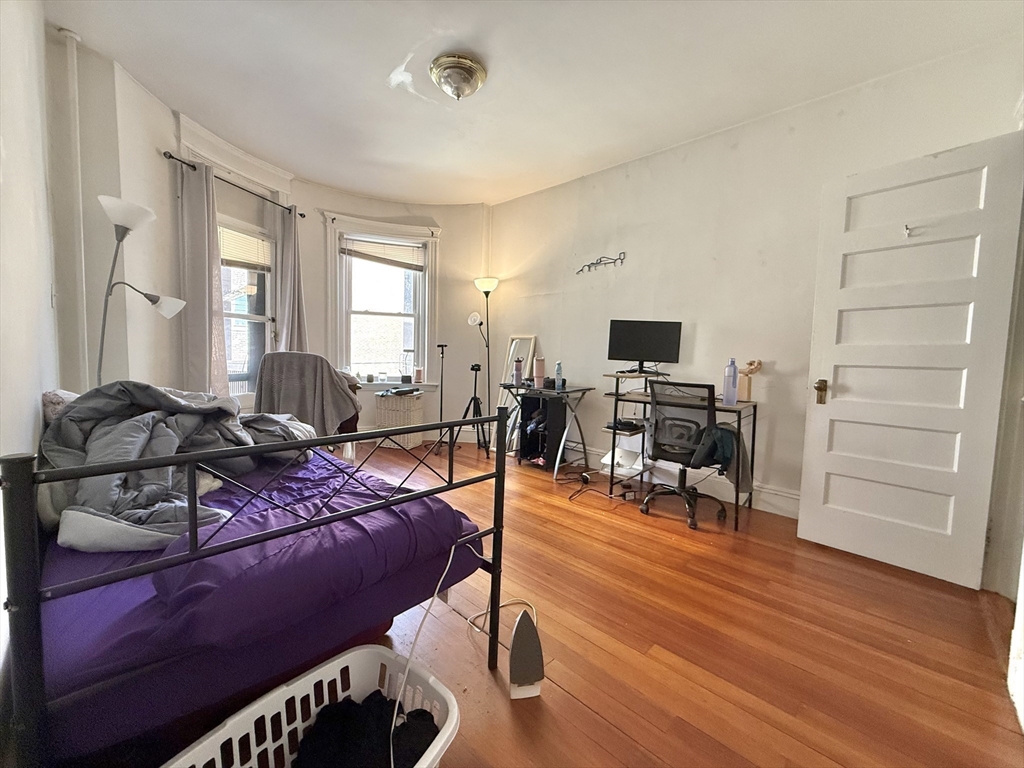 1908 Beacon St #2, Brookline, MA Photo #5