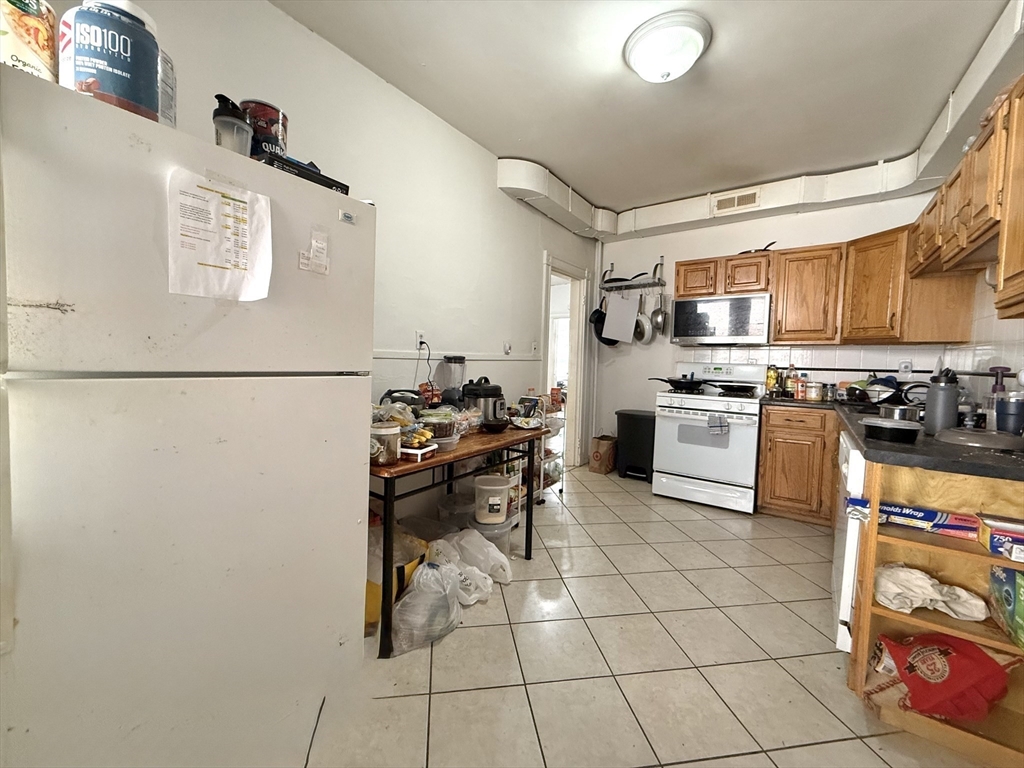 1908 Beacon St #2, Brookline, MA Photo #8