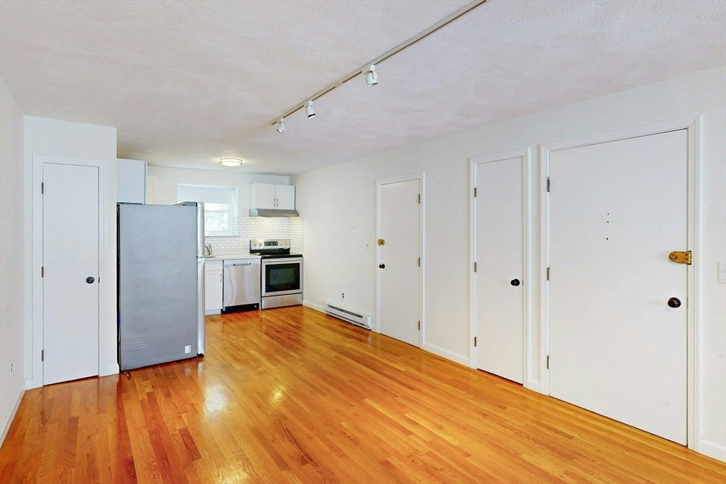 104 Trowbridge St #4, Cambridge, MA, 104 Trowbridge St #4, Cambridge, MA Photo #6