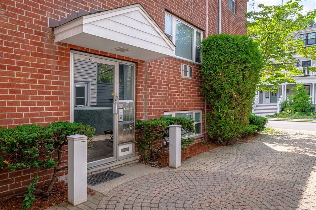 104 Trowbridge St #4, Cambridge, MA, 104 Trowbridge St #4, Cambridge, MA Photo #12