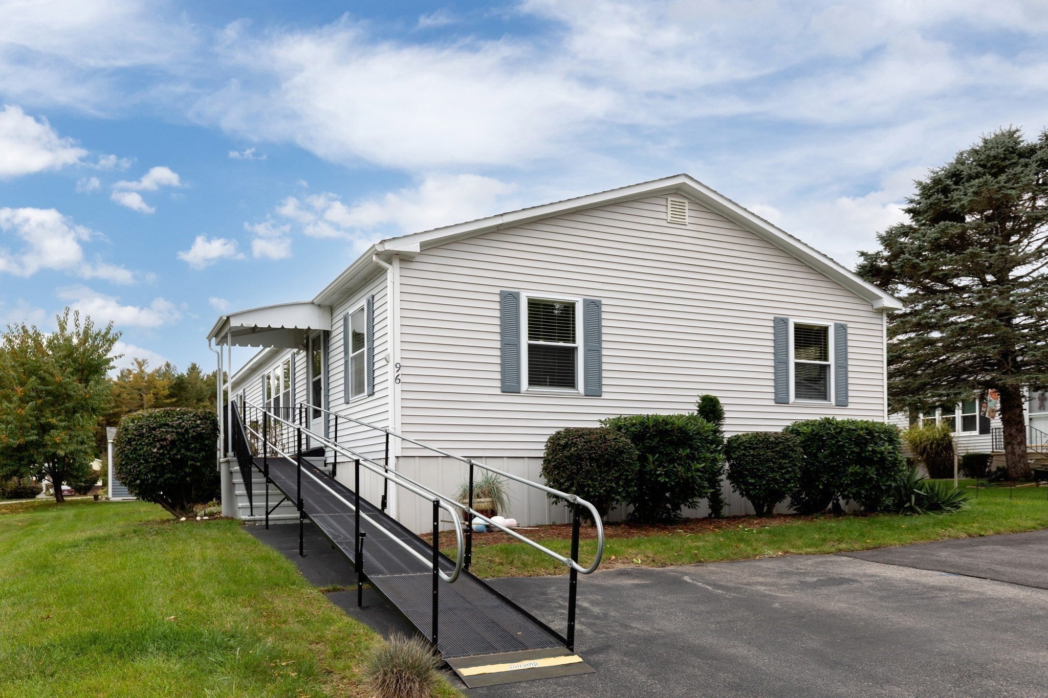 96 Pinehurst Dr
