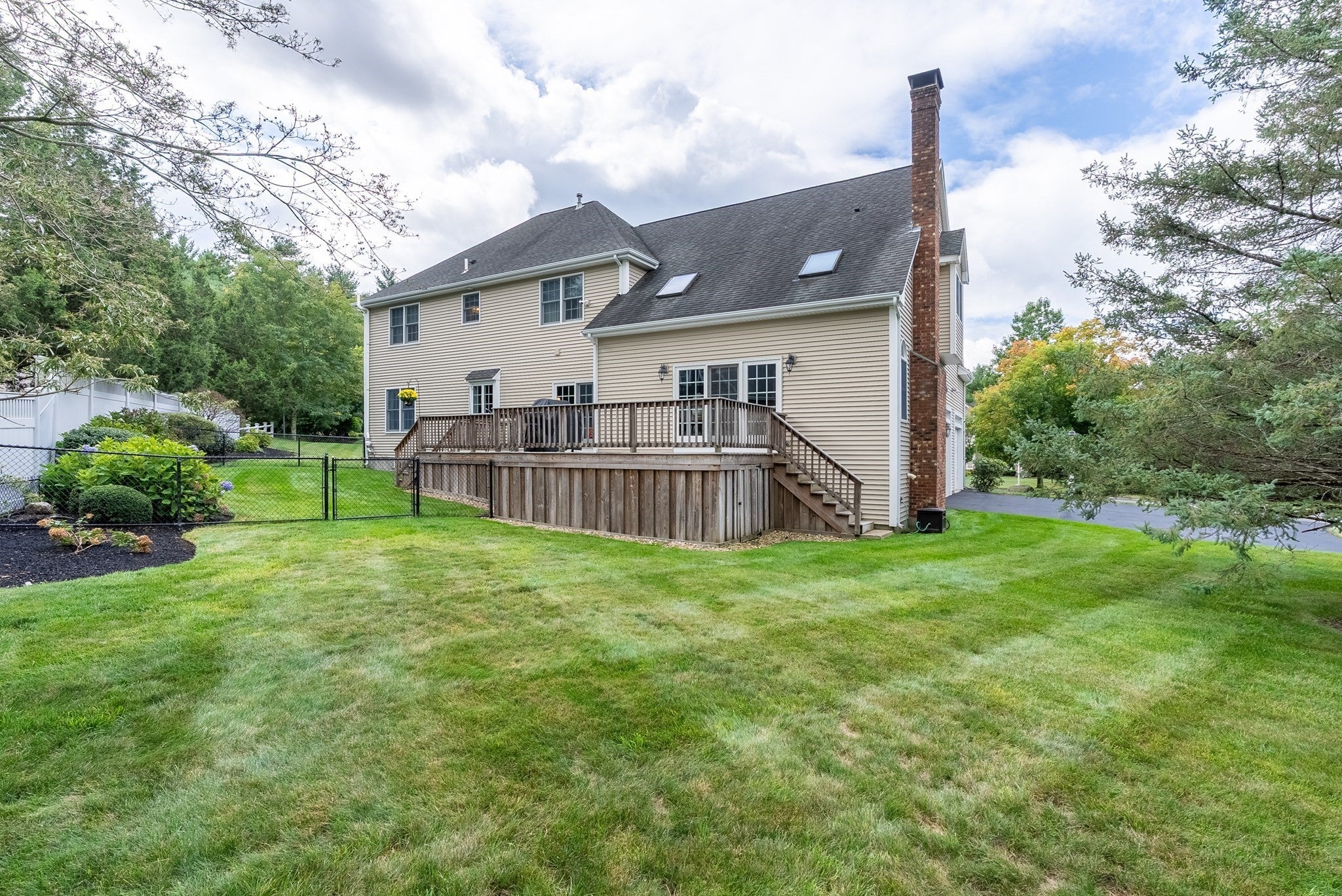 16 Ridgeview Lane