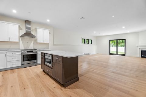 134 Court St 18 Plymouth MA 02360