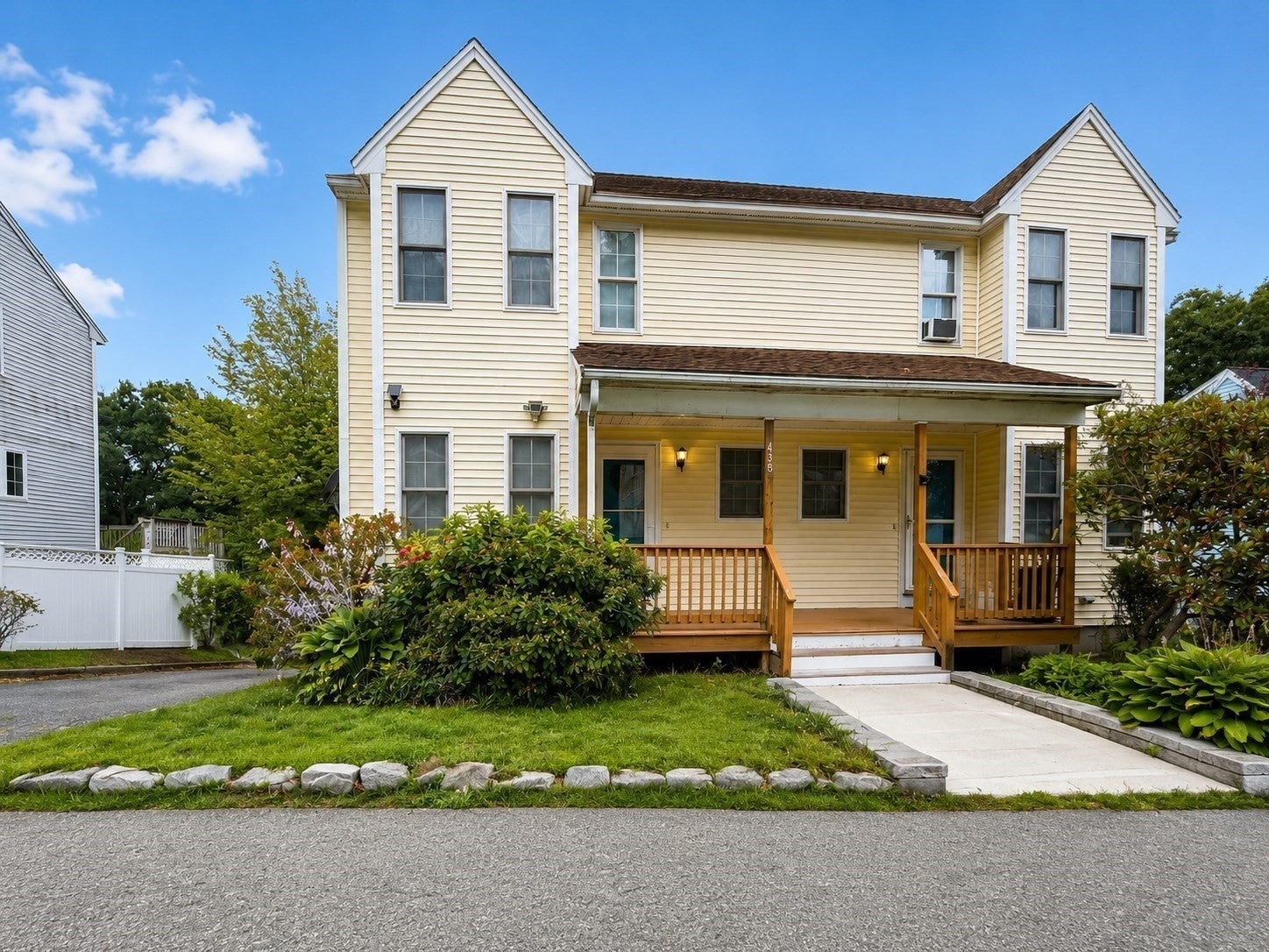 438 Plantation St #438, Worcester, MA Photo #2