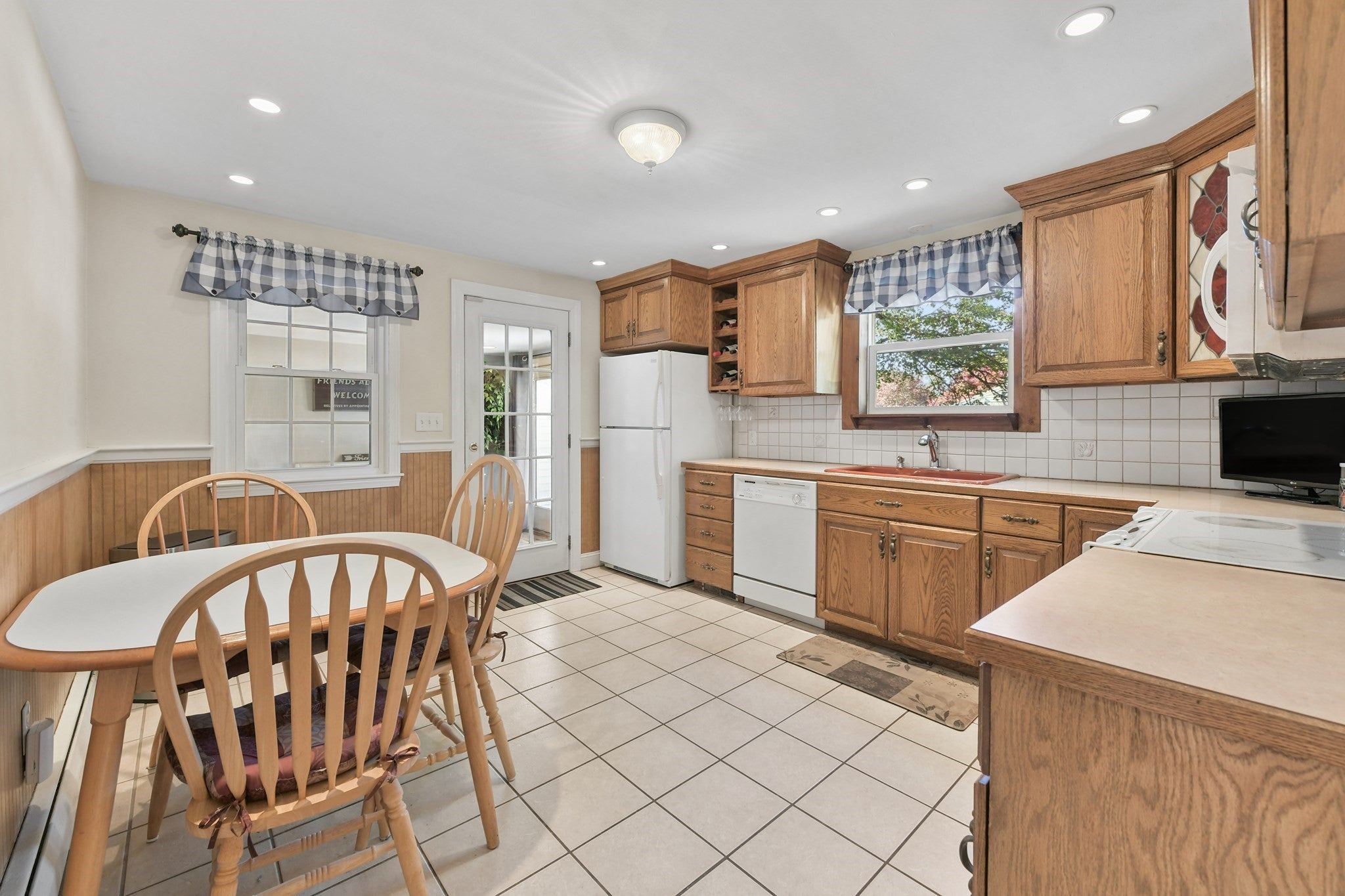 398 South St, Plainville, MA, 398 South St, Plainville, MA Photo #5