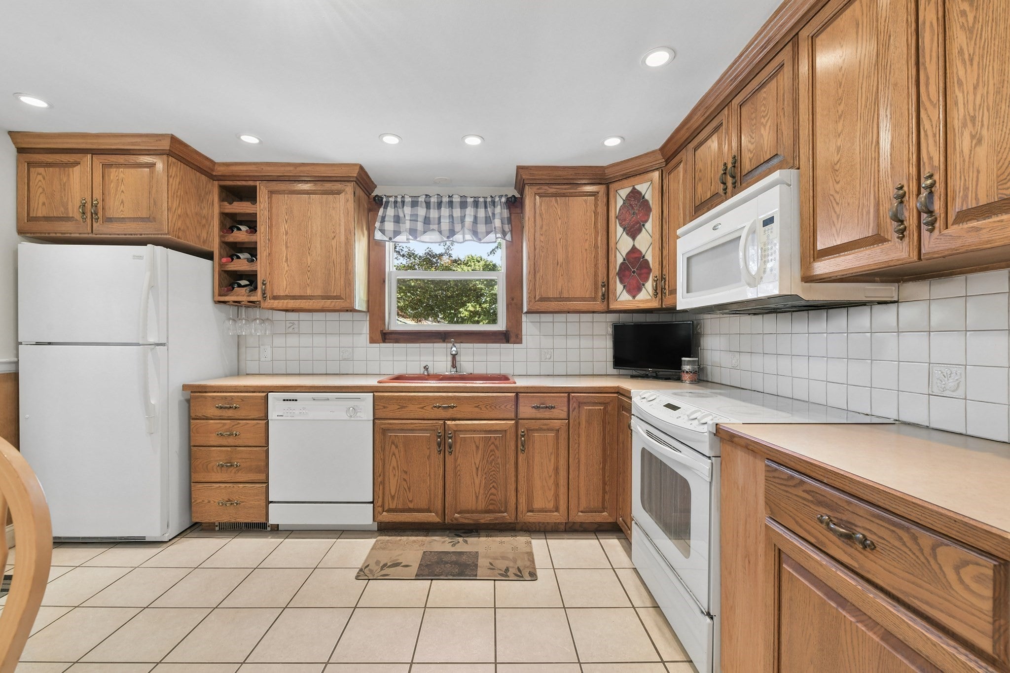 398 South St, Plainville, MA, 398 South St, Plainville, MA Photo #6