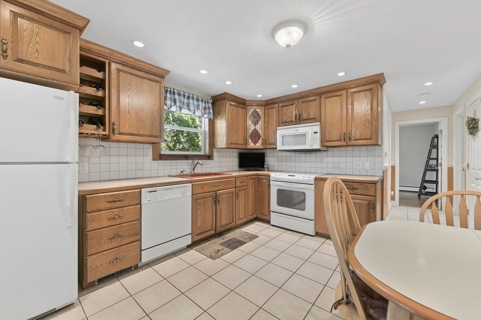 398 South St, Plainville, MA, 398 South St, Plainville, MA Photo #4