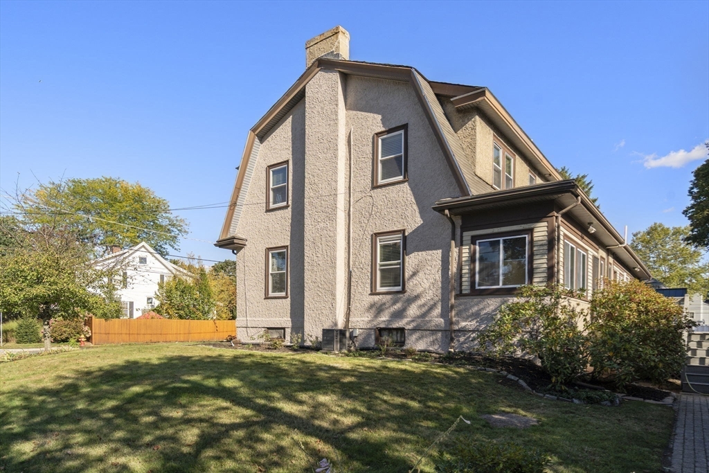 60 Florence Ave A