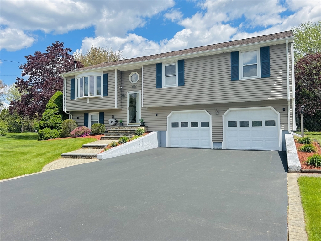 166 Mohawk Dr