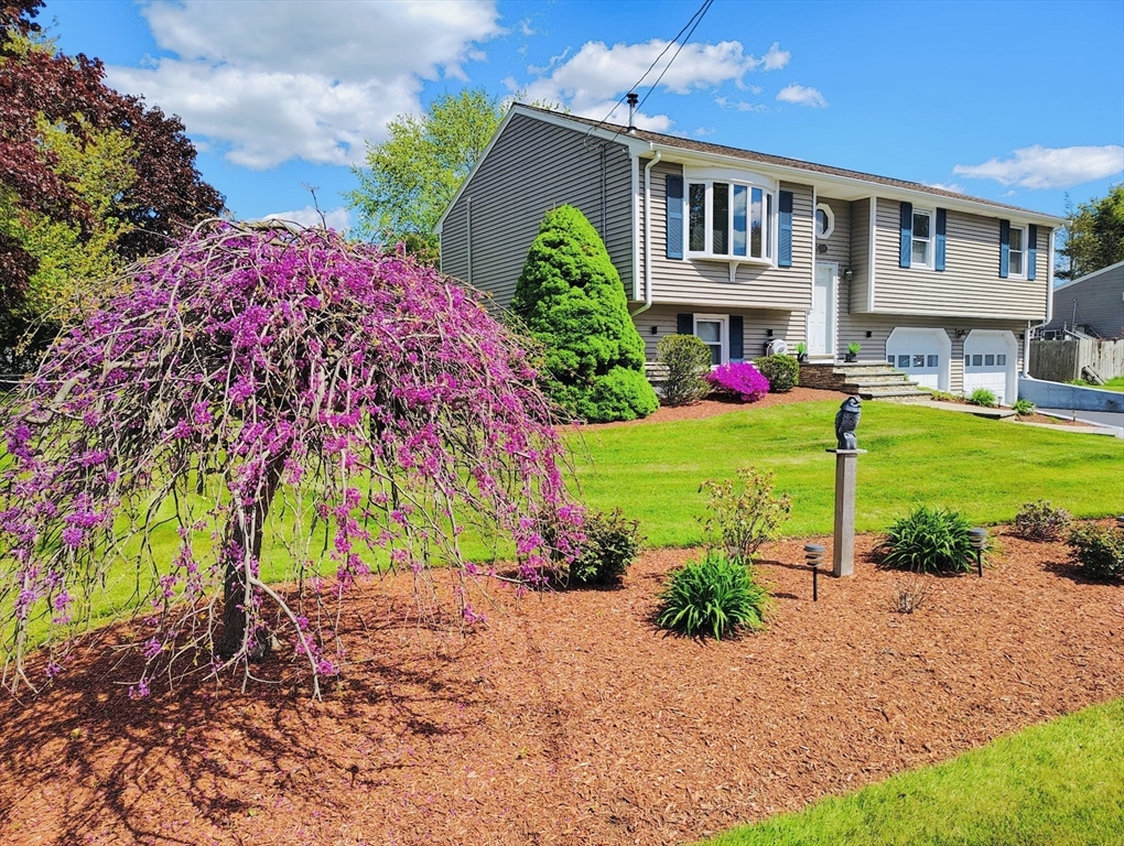 166 Mohawk Dr