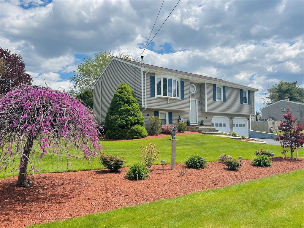 166 Mohawk Dr