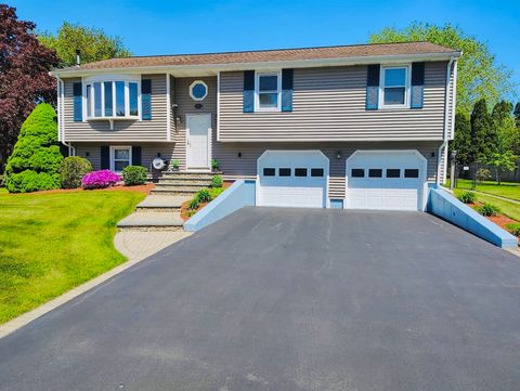 166 Mohawk Dr Seekonk MA 02771