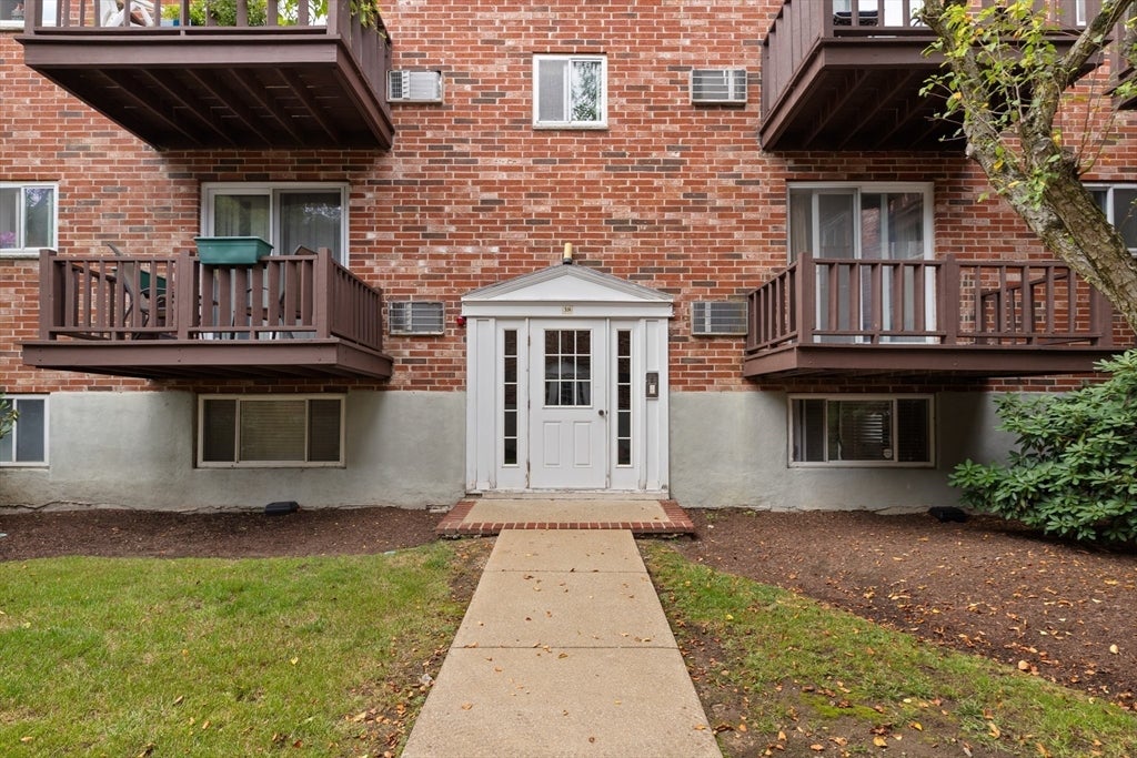 38 Westgate Rd 1