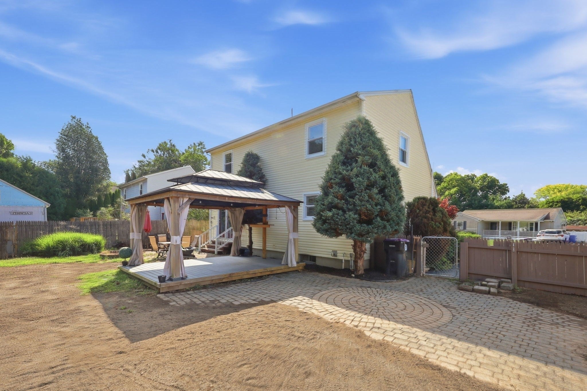 5 Timber Ln, Holyoke, MA, 5 Timber Ln, Holyoke, MA Photo #4