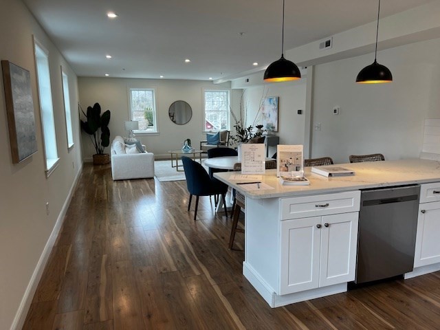 1 Pleasant St Fl 1,2,3
