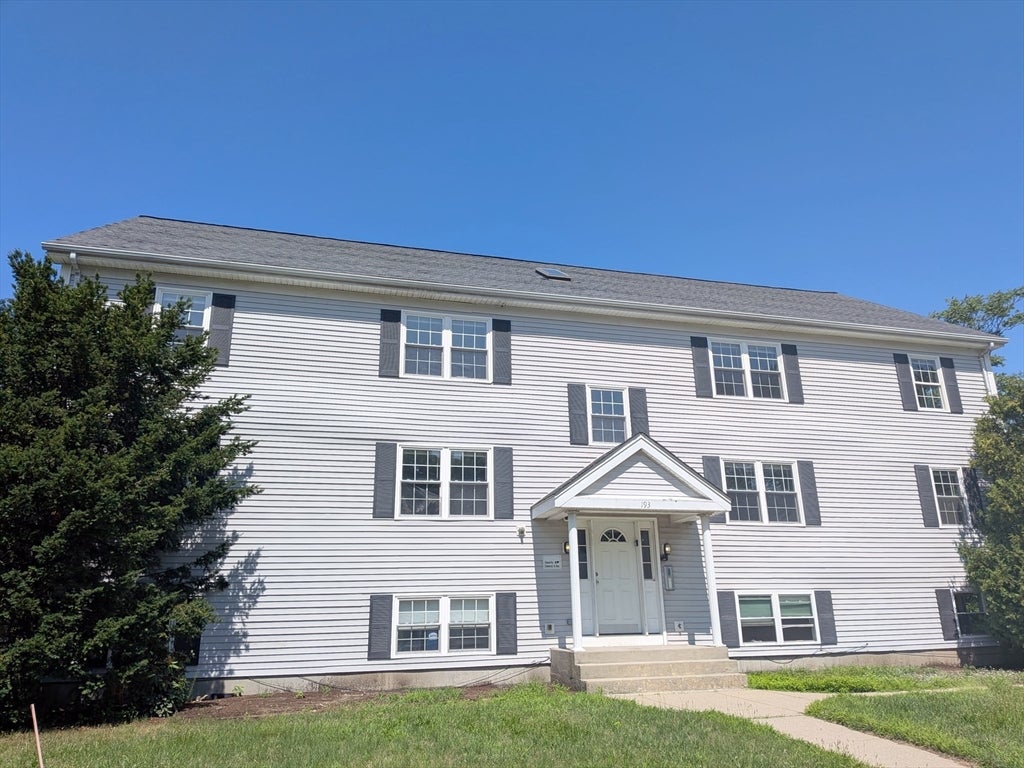Click for 193 Knight AVE #1-6, Attleboro, MA slideshow