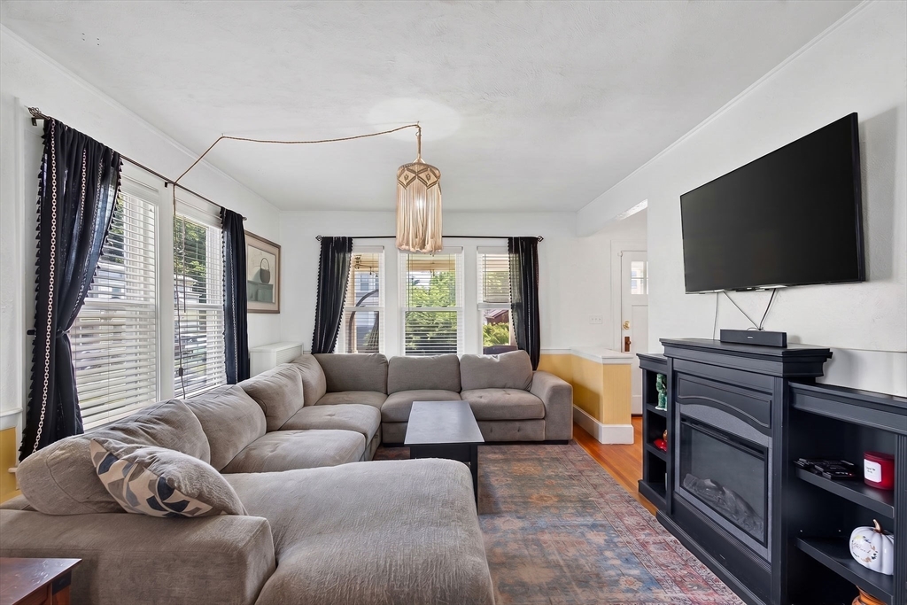 274 Clarendon St, Fitchburg, MA Photo #4