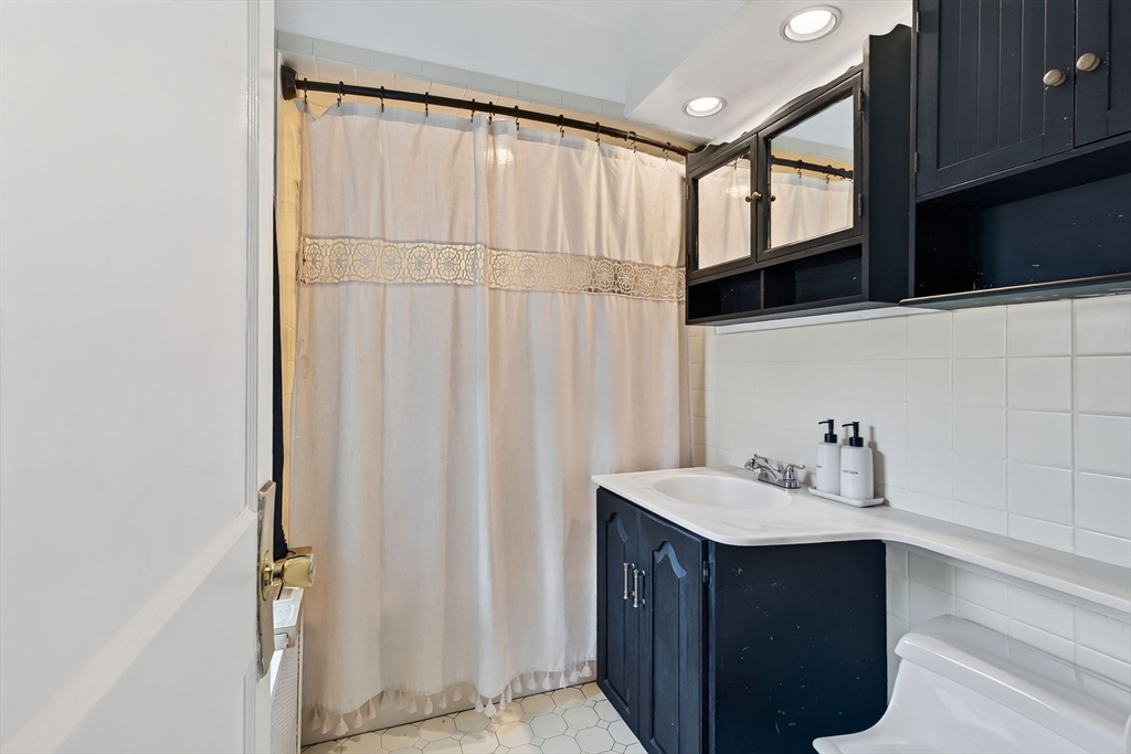 274 Clarendon St, Fitchburg, MA Photo #13