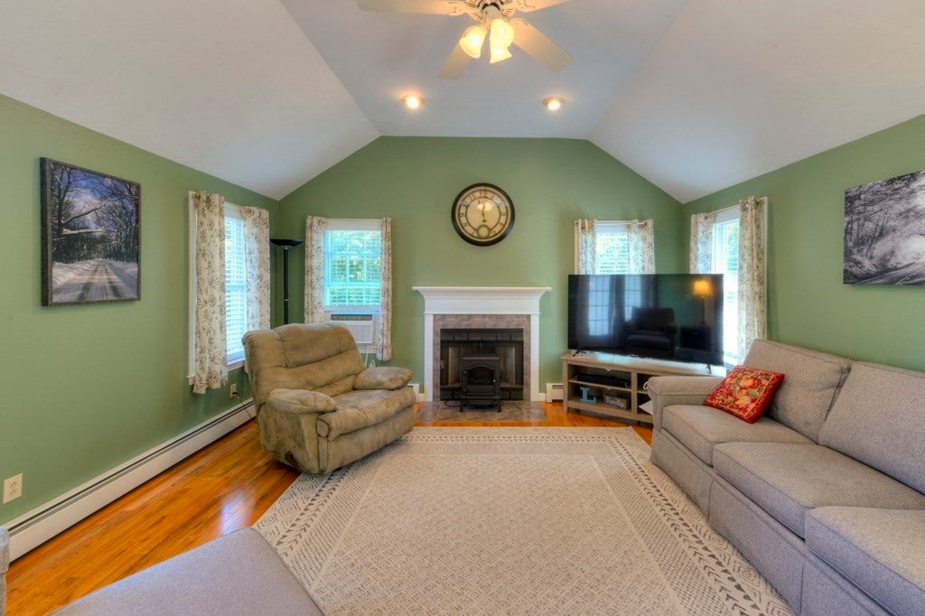 11 Hyland Ave, Leicester, MA, 11 Hyland Ave, Leicester, MA Photo #11