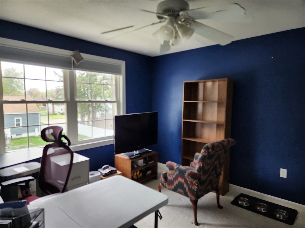 33 Guerin St, Chicopee, MA Photo #25